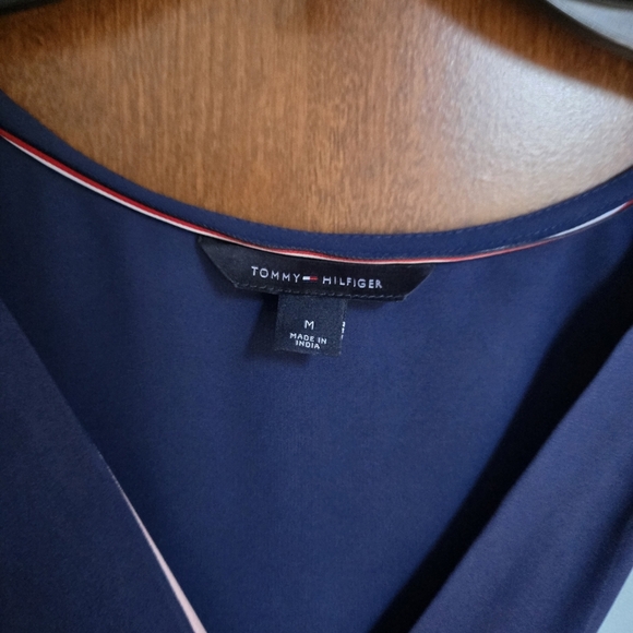 Tommy Hilfiger Colorful Striped Light And Sheer Sleeveless Blouse Size Medium - Picture 3 of 4